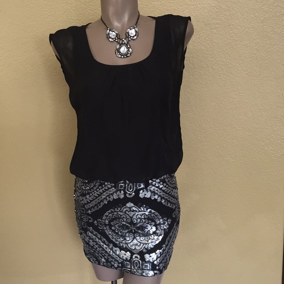 Love Reign Dresses & Skirts - Love Reign Dress w Sequin Skirt, Lined, Wow ♥️ S